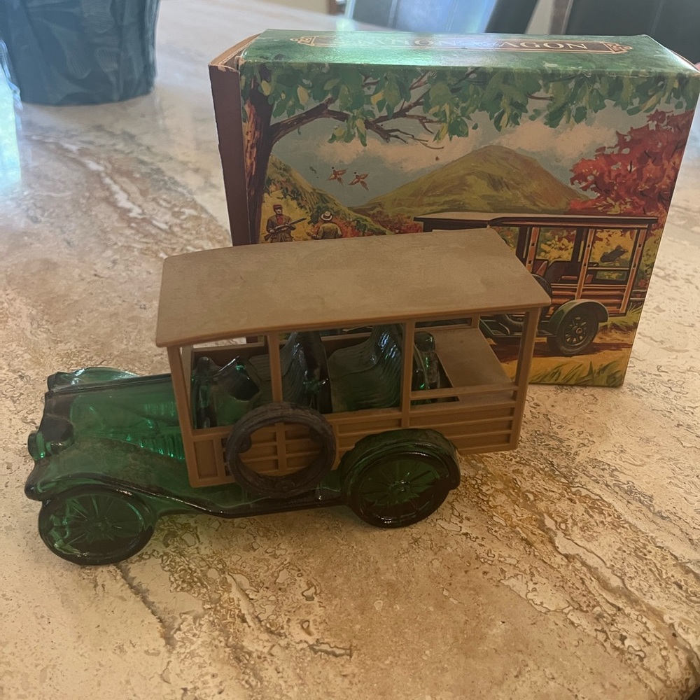 NIB Avon station wagon after shave bottle, 1968